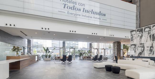 hall hotel ILUNION Atrium hall hotel arturo soria